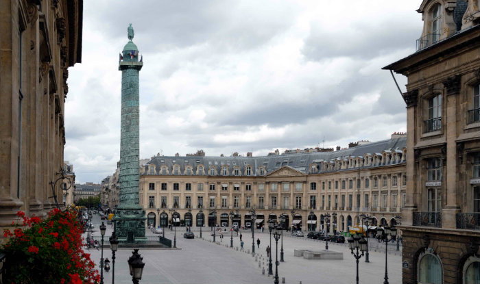 Place Vendome - Best Luxury Shopping Spots in Paris