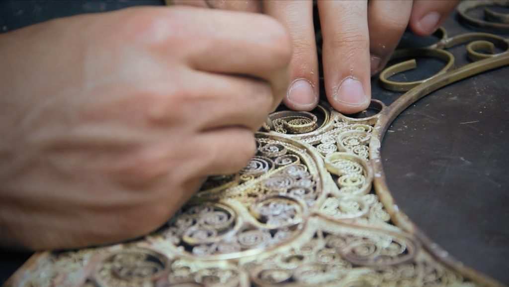 Discover the Exquisite Filigree Jewelry Case by Boca do Lobo