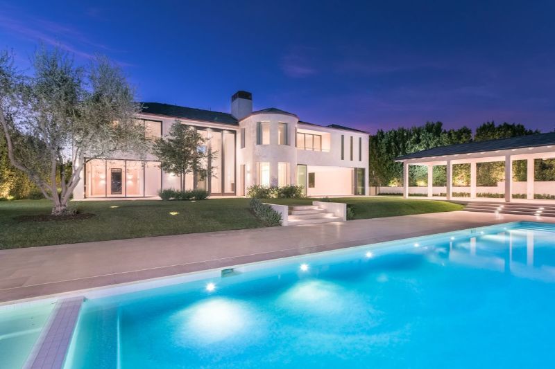 Real Estate: Keep Up With All These Kardashians Luxury Homes